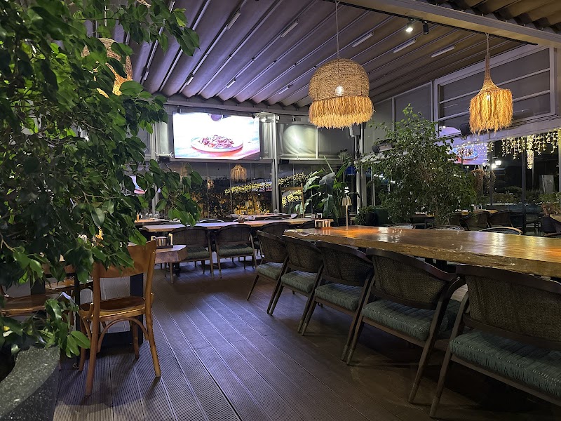 Golab Restaurant - Image 3