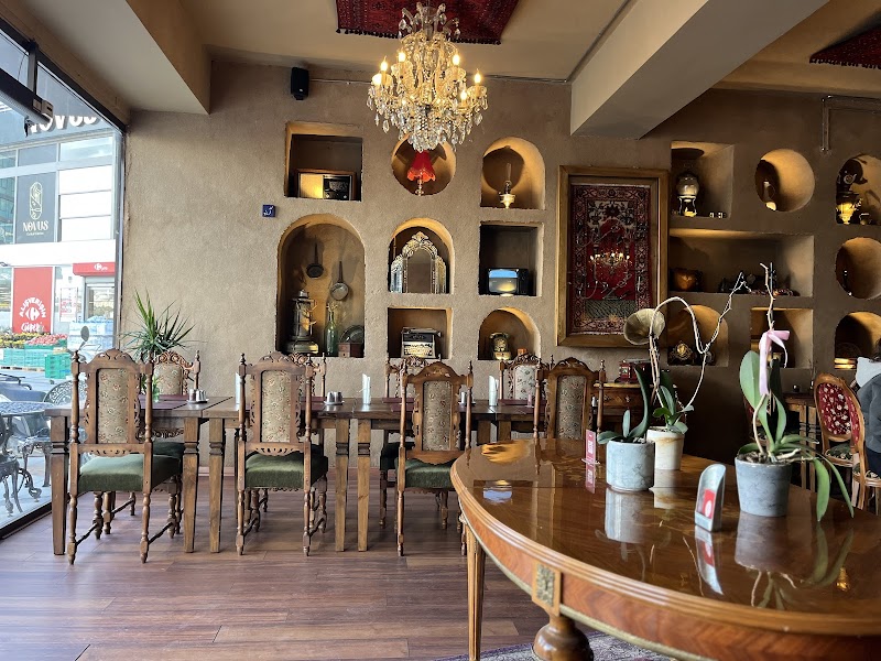 Tehroon Restaurant - Image 4