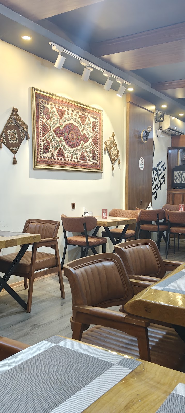 Daryakenar Restaurant - Image 5