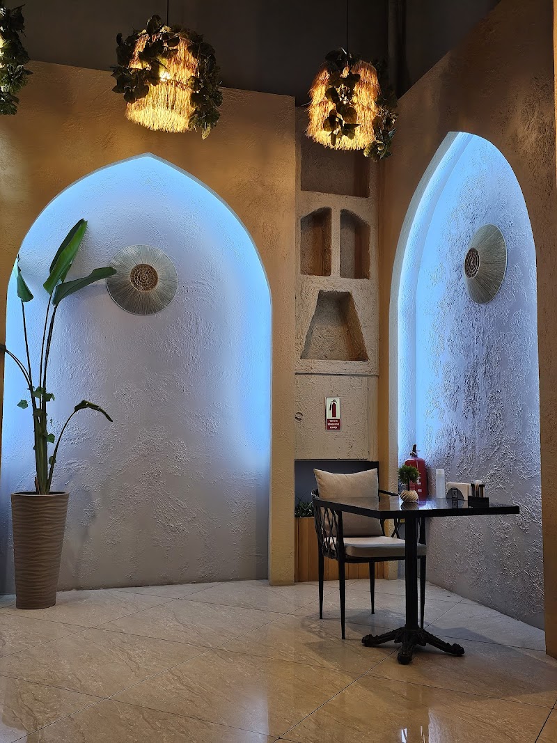 Garden Hill Restaurant - Image 5