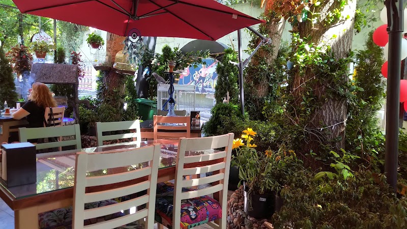 Cafe Lalezar